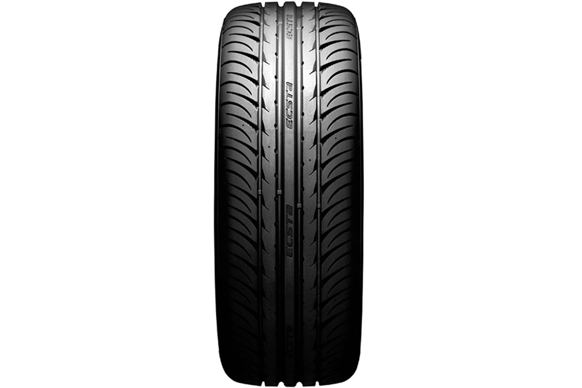 lohen-kumho-ku31-tyres-tread.jpg